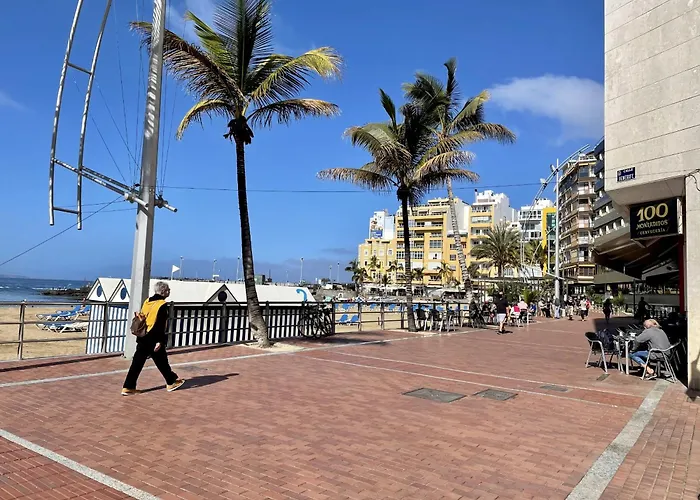 Hfg Loft Moderno Con Terraza En Calle Peatonal Junto A Las Canteras